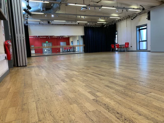 rs=w_2560,h_1920 (17)